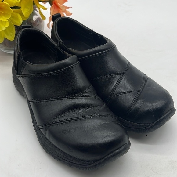 L.L. Bean Black leather Slip on Loafer Sz 7.5 BLO7259C - Picture 1 of 9